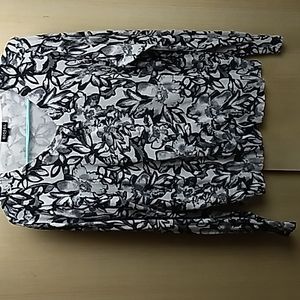 George XXL / 20 White, Black & Gray Flowers on button up sweater very cute.